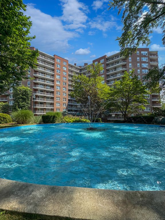 91 Strawberry Hill Avenue APT 824, Stamford, CT 06902