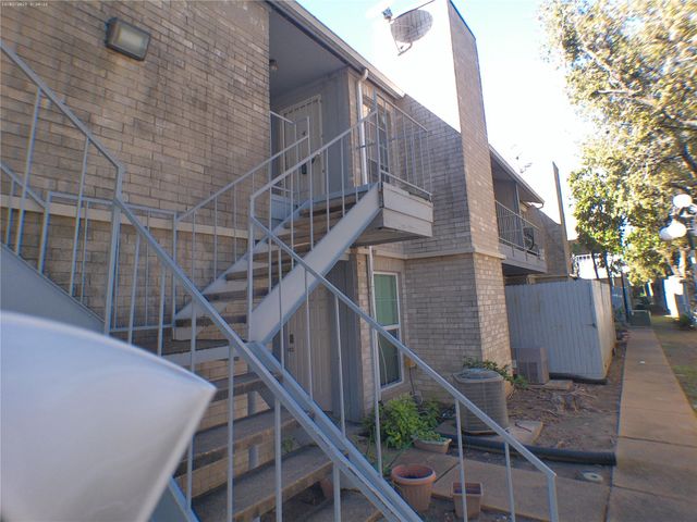 7400 Bellerive Drive 310, Houston, TX 77036