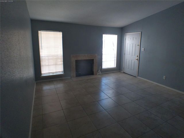 7400 Bellerive Drive 310, Houston, TX 77036