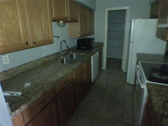 7400 Bellerive Drive 310, Houston, TX 77036