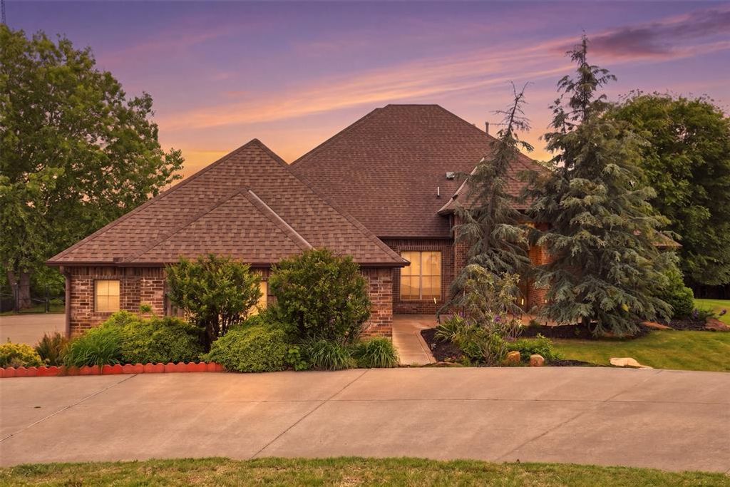 4608 Riata Circle, Tuttle, OK 73089