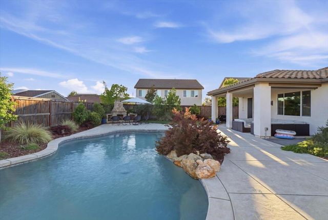 5315 Canter Ct, Rocklin, CA 95677