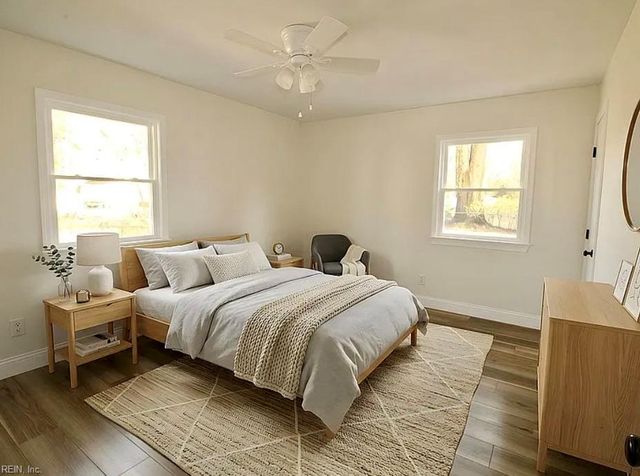 207 Falcon RD, Yorktown, VA 23690