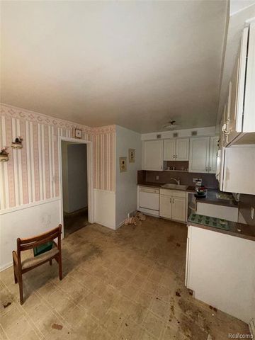 27663 Shagbark Drive, Southfield, MI 48076