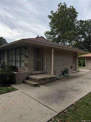 27663 Shagbark Drive, Southfield, MI 48076