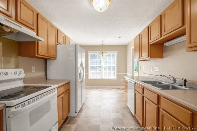5021 Miranda Drive, Hope Mills, NC 28348