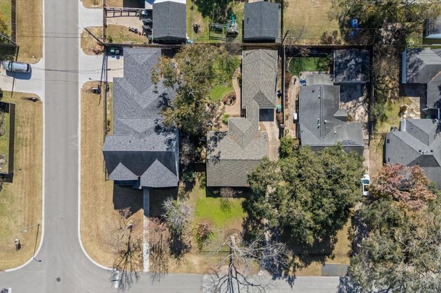 1507 Sue Barnett Drive, Houston, TX 77018