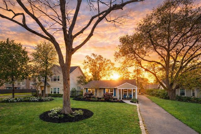 1507 Sue Barnett Drive, Houston, TX 77018