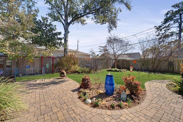 1507 Sue Barnett Drive, Houston, TX 77018