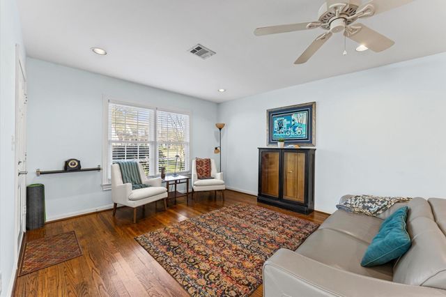 1507 Sue Barnett Drive, Houston, TX 77018