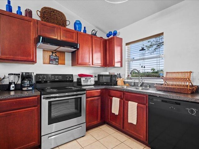 913 SE Forrest Park Drive, Stuart, FL 34994