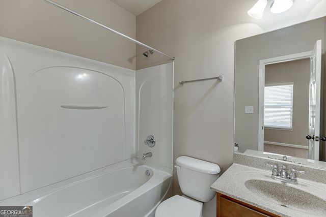 1043 Nightfall Court NW, Suwanee, GA 30024