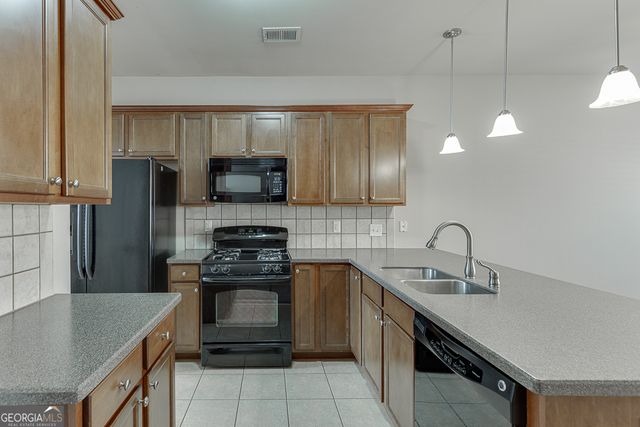 1043 Nightfall Court NW, Suwanee, GA 30024