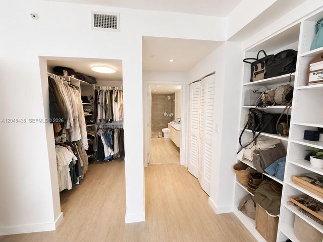 1600 SW 1st Ave 906, Miami, FL 33129