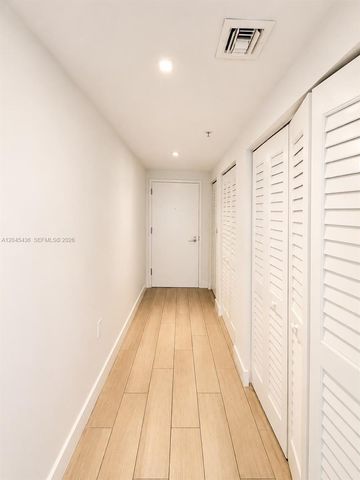 1600 SW 1st Ave 906, Miami, FL 33129