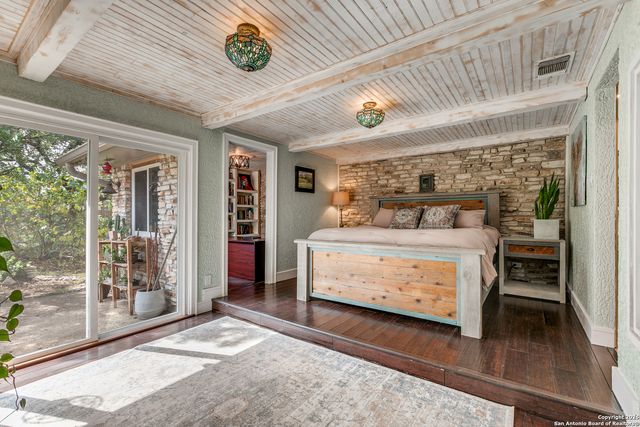 6122 Forest Court, San Antonio, TX 78240