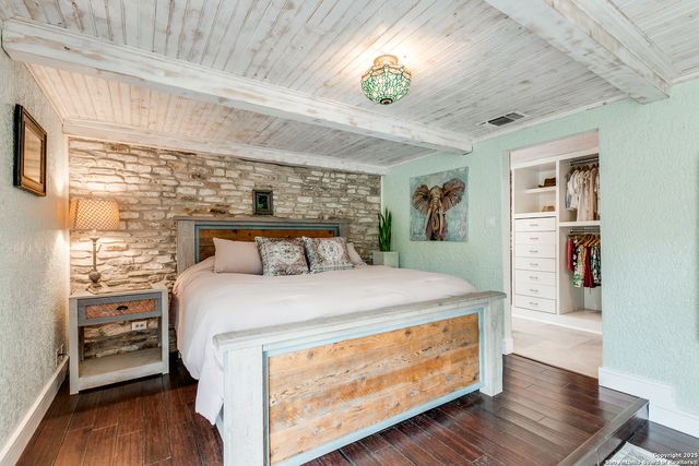 6122 Forest Court, San Antonio, TX 78240