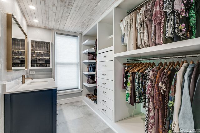 6122 Forest Court, San Antonio, TX 78240