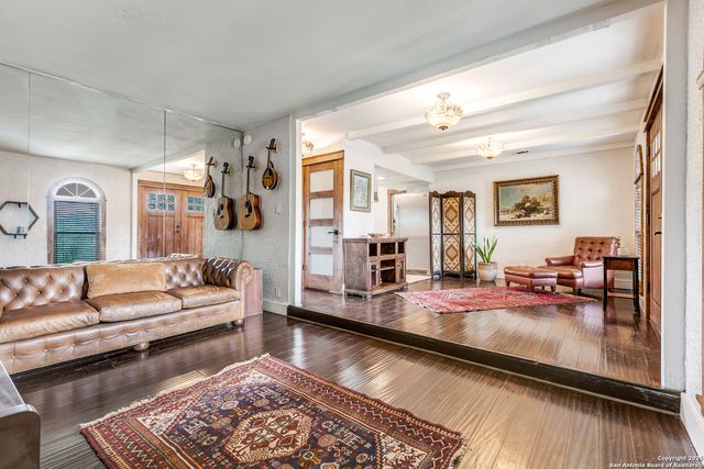 6122 Forest Court, San Antonio, TX 78240