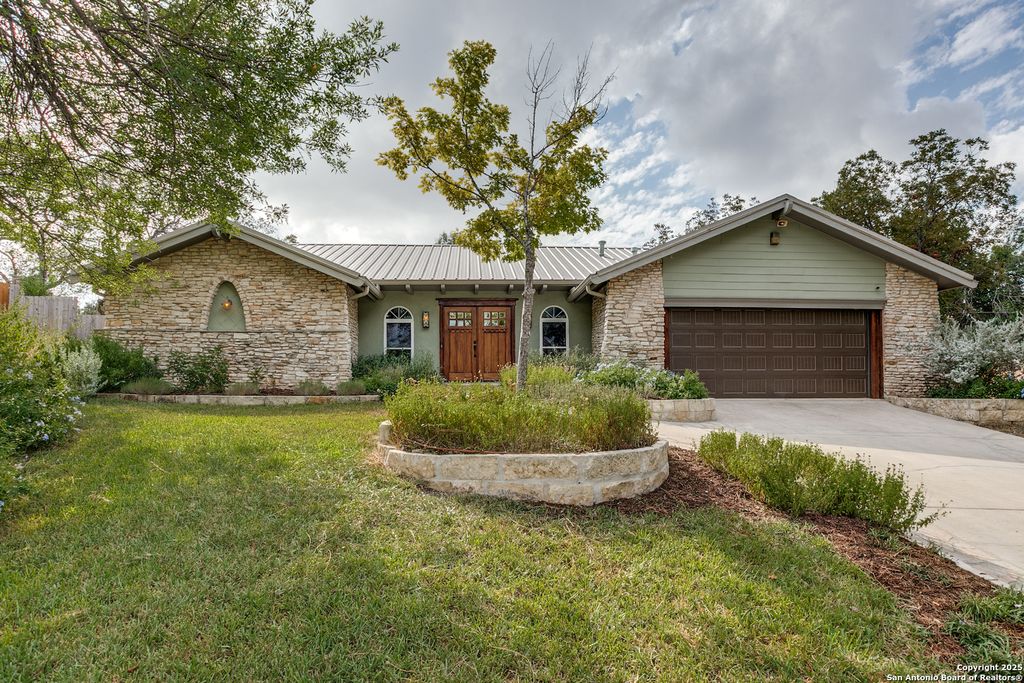 6122 Forest Court, San Antonio, TX 78240
