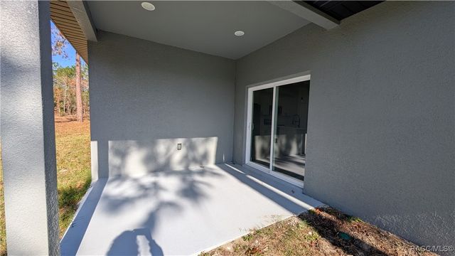 9298 N Akola Way, Citrus Springs, FL 34434