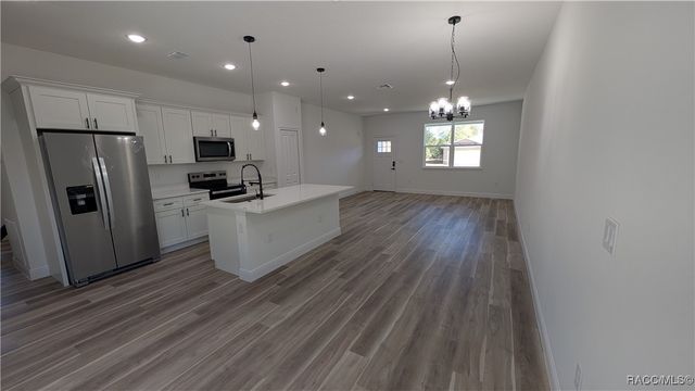 9298 N Akola Way, Citrus Springs, FL 34434