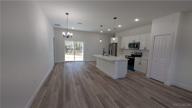 9298 N Akola Way, Citrus Springs, FL 34434