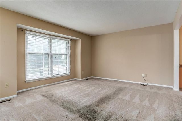 10700 Wenzel Avenue, Kansas City, MO 64137