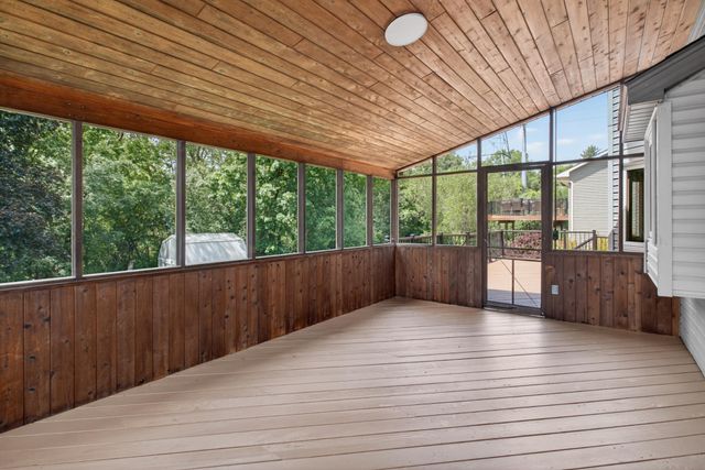 3057 Walter Street, Maplewood, MN 55109
