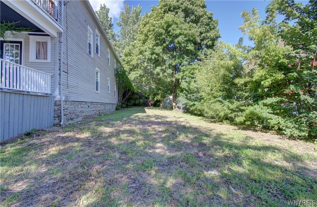 38 Brayton Street, Buffalo, NY 14213