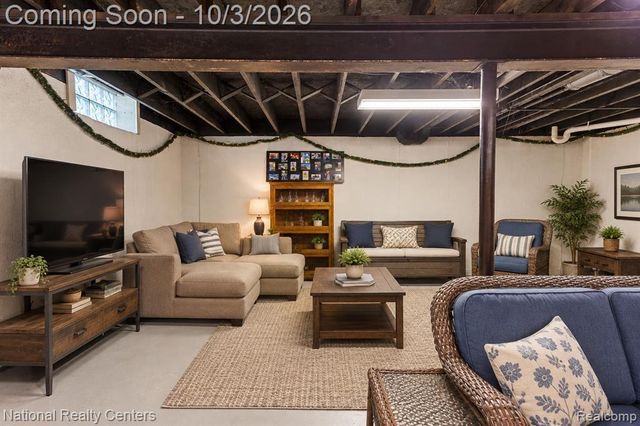 19998 Purlingbrook Street, Livonia, MI 48152