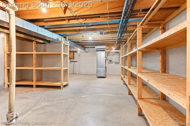 19998 Purlingbrook Street, Livonia, MI 48152