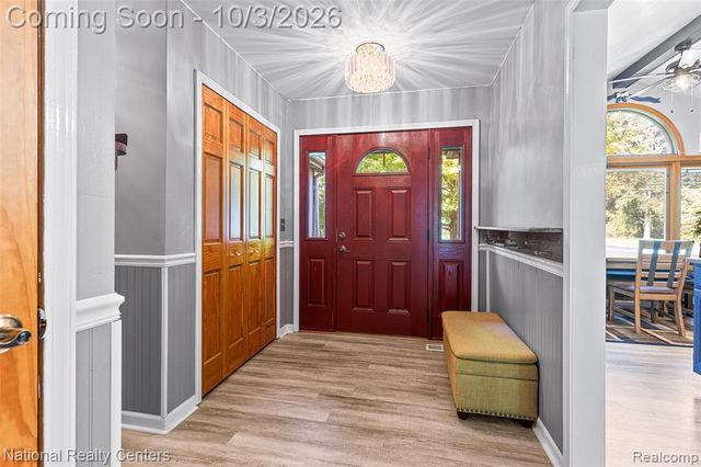 19998 Purlingbrook Street, Livonia, MI 48152
