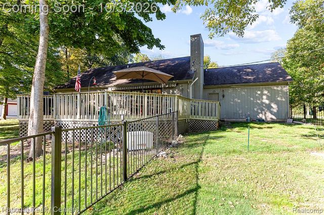 19998 Purlingbrook Street, Livonia, MI 48152