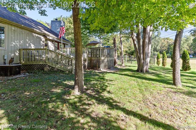 19998 Purlingbrook Street, Livonia, MI 48152