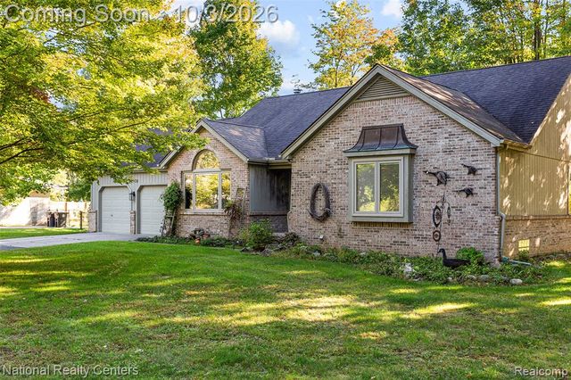 19998 Purlingbrook Street, Livonia, MI 48152