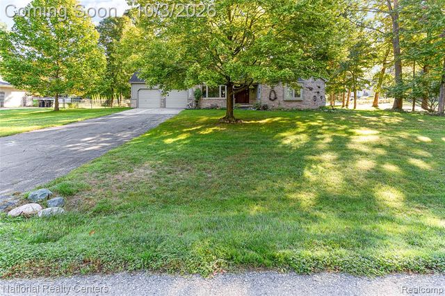 19998 Purlingbrook Street, Livonia, MI 48152
