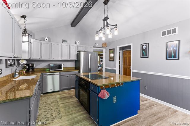 19998 Purlingbrook Street, Livonia, MI 48152