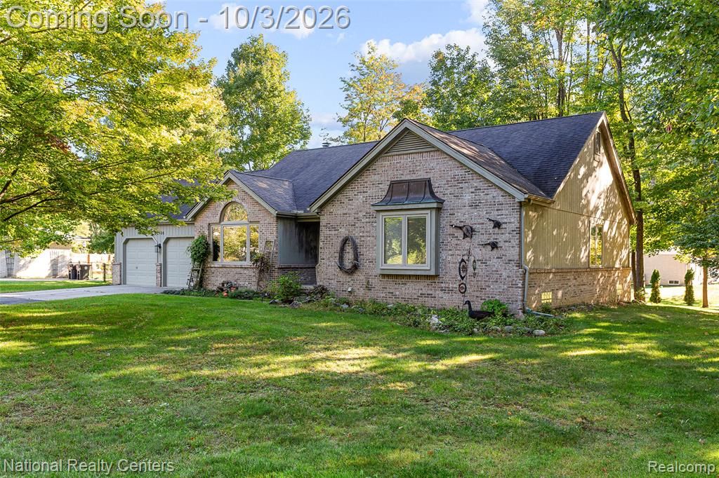 19998 Purlingbrook Street, Livonia, MI 48152