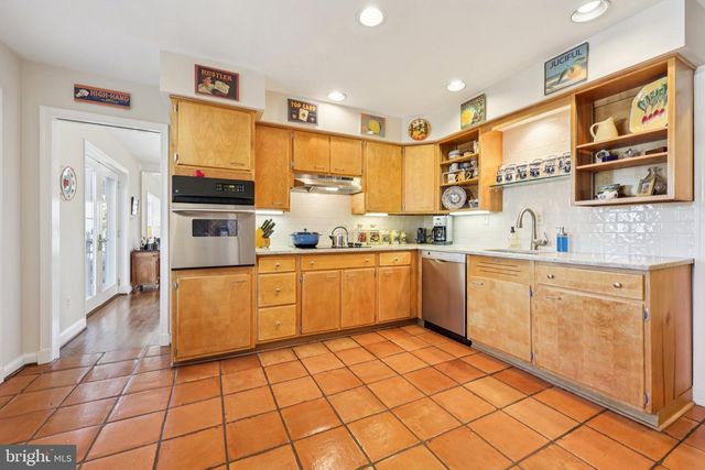 5805 MARBURY, Bethesda, MD 20816