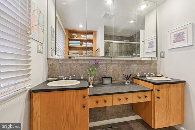 5805 MARBURY, Bethesda, MD 20816