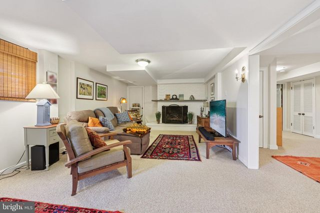 5805 MARBURY, Bethesda, MD 20816