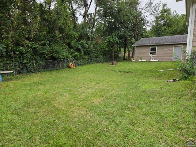 3110 SE Indiana AVE, Topeka, KS 66605