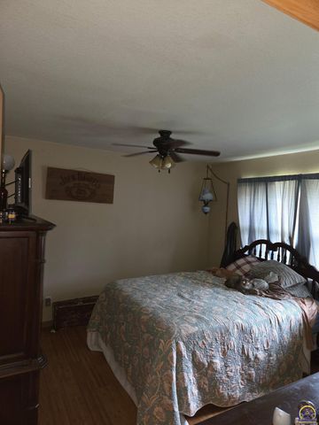 3110 SE Indiana AVE, Topeka, KS 66605