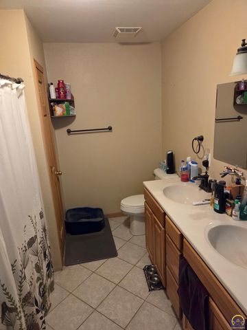 3110 SE Indiana AVE, Topeka, KS 66605