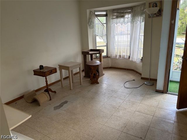 301 Rushmore AVE N, Lehigh Acres, FL 33936