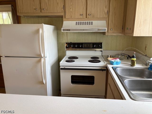 301 Rushmore AVE N, Lehigh Acres, FL 33936