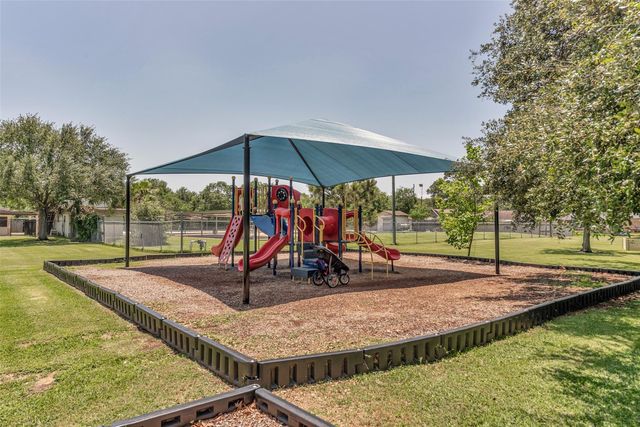 1865 El Mar Lane, Seabrook, TX 77586