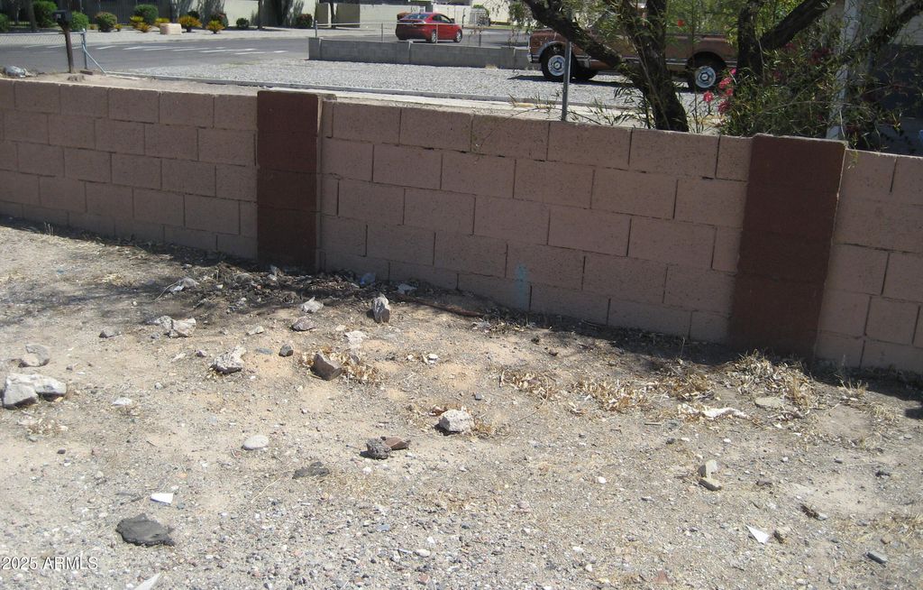 2105 W ELM Street 1 & 3, Phoenix, AZ 85015 — photo 2