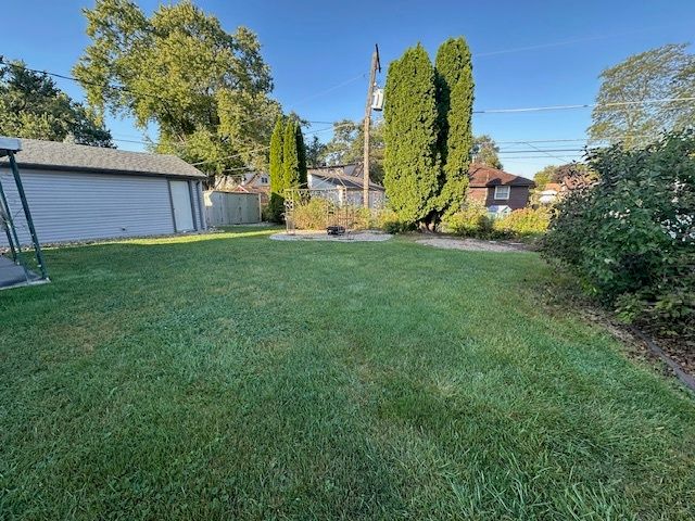 8912 Windsor Lane, Bridgeview, IL 60455